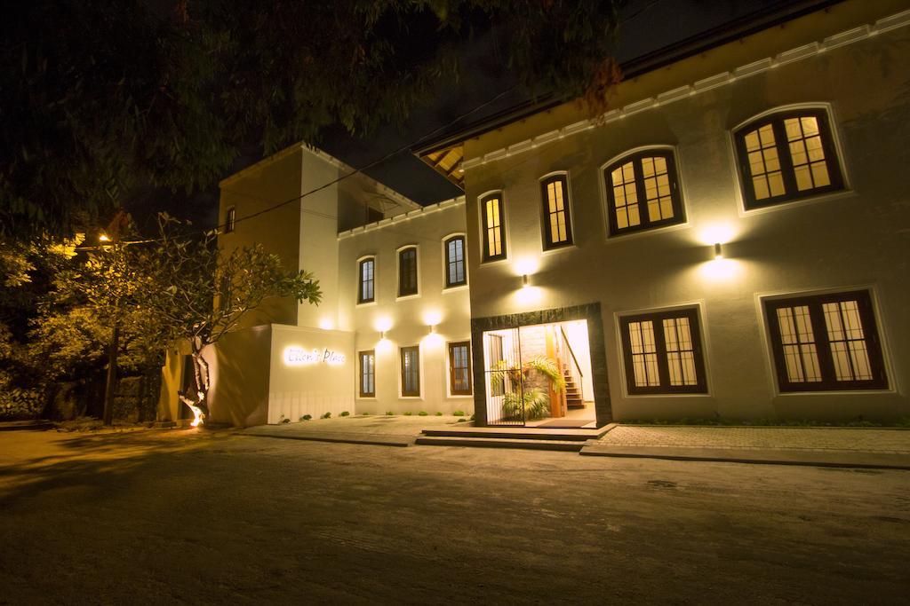 Hotel Ellen\u2019s Place Colombo