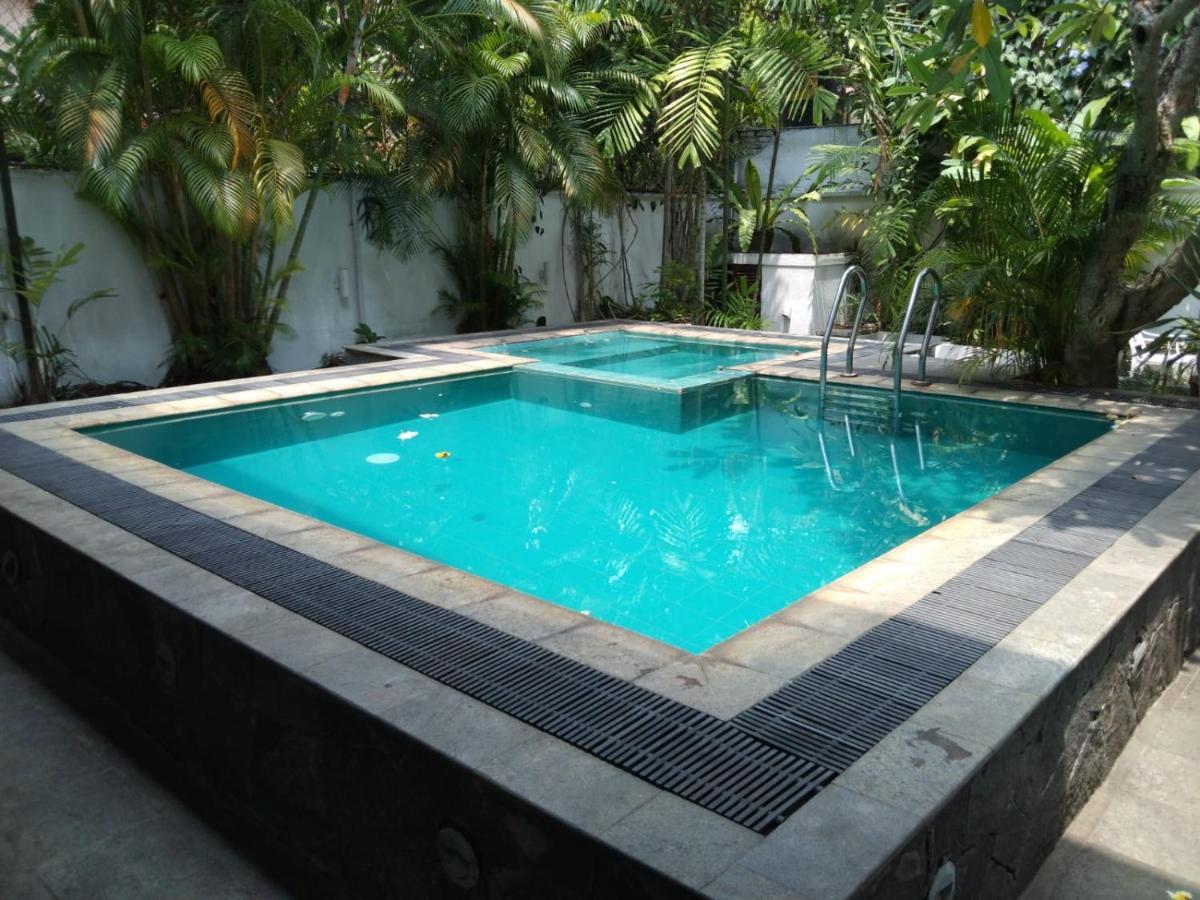 Ellen's Place Hotel 3*