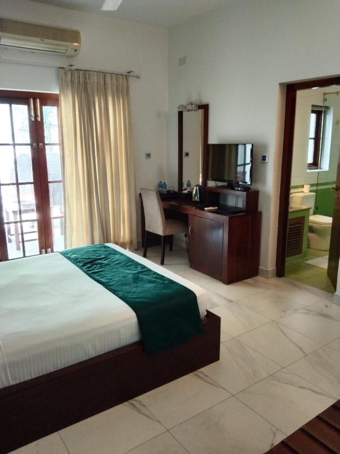 Hotel Ellen's Place 3*