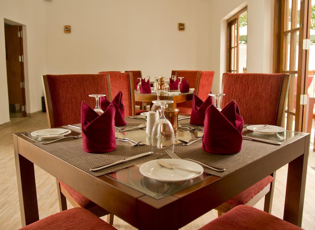 Ellen's Place Hotel 3*